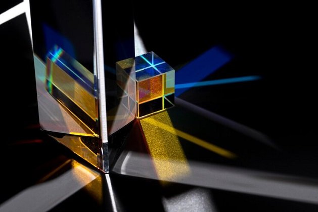 Light Play: Capturing Radiance Through Glass Art Installations